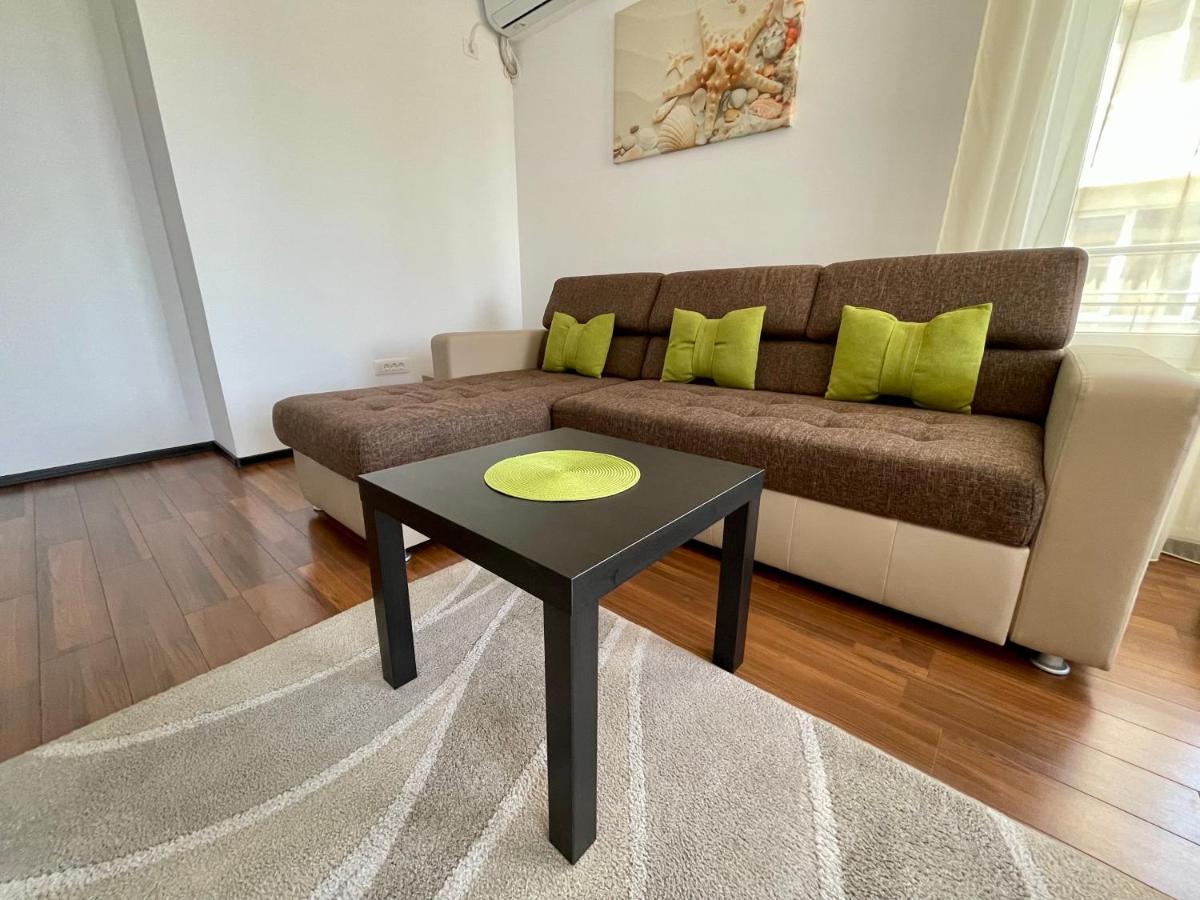 Alcomar Apartment - Summerland Mamaia Eksteriør bilde