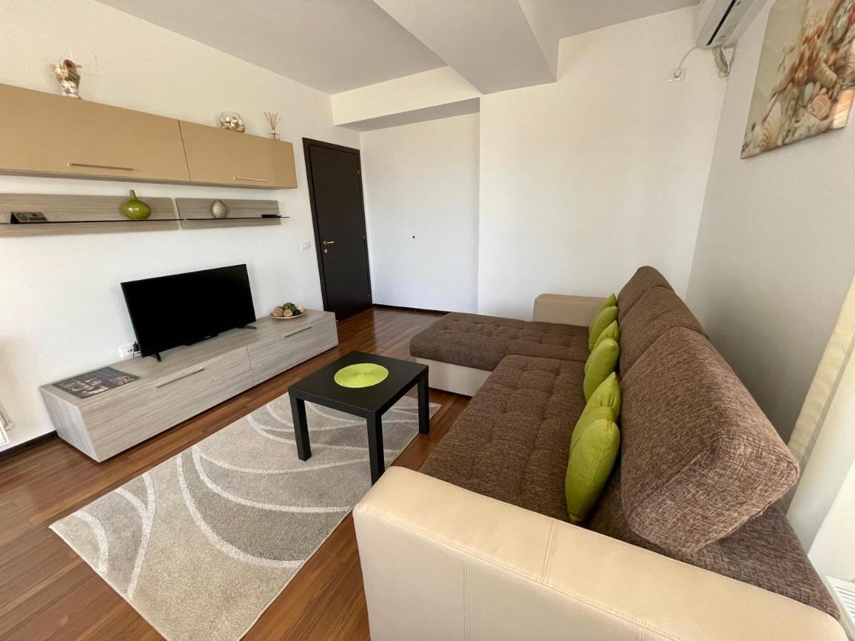 Alcomar Apartment - Summerland Mamaia Eksteriør bilde